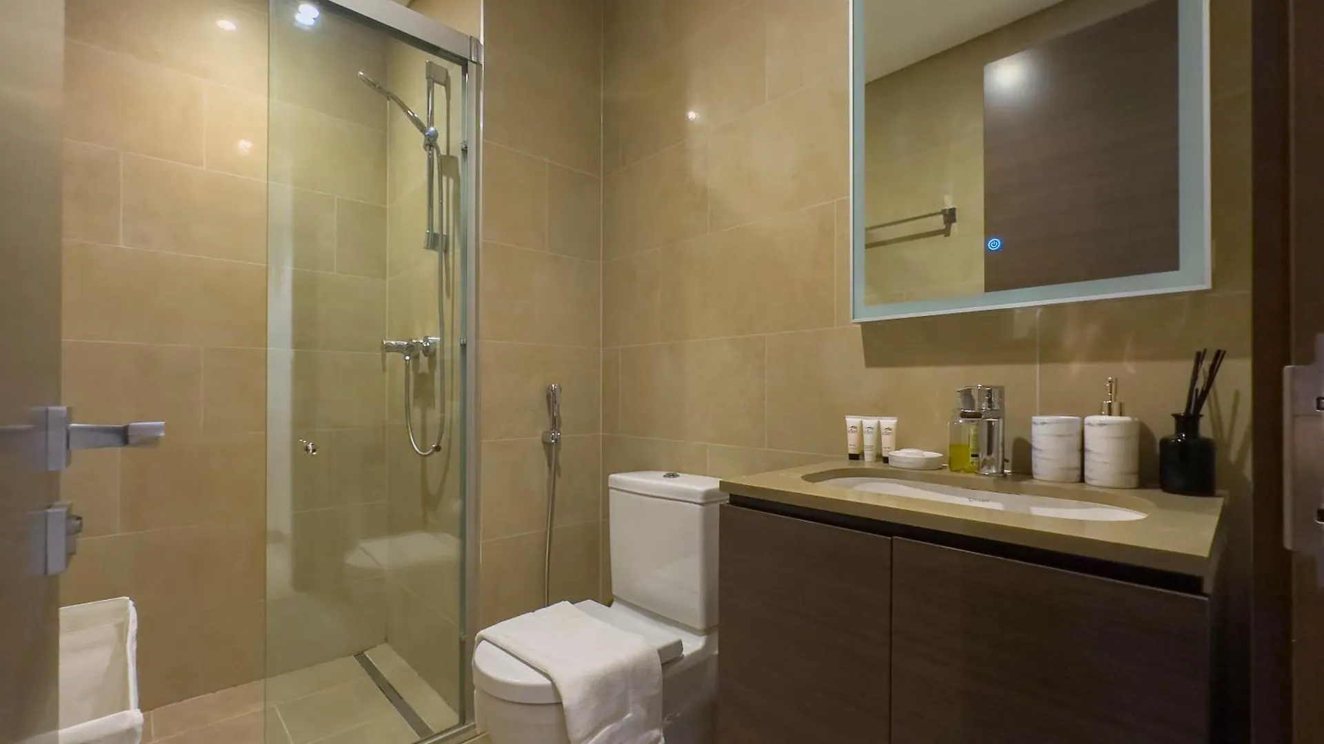 Prime Location - Modern 1Br Design - High Floor Apartment Dubai United Arab Emirates
