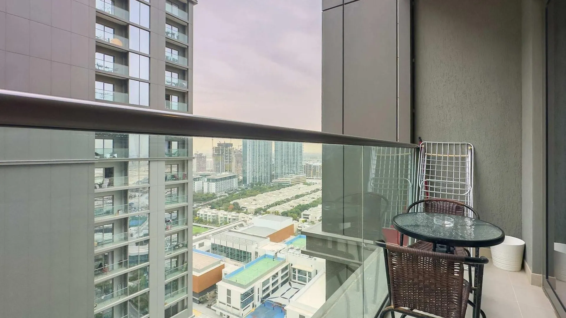 Prime Location - Modern 1Br Design - High Floor Apartment Dubai 0*,